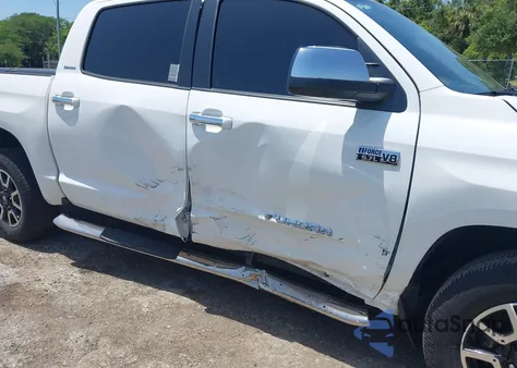 2021 Toyota Tundra Limited z USA, uszkodzony, nr VIN 5TFHY5F11MX990985